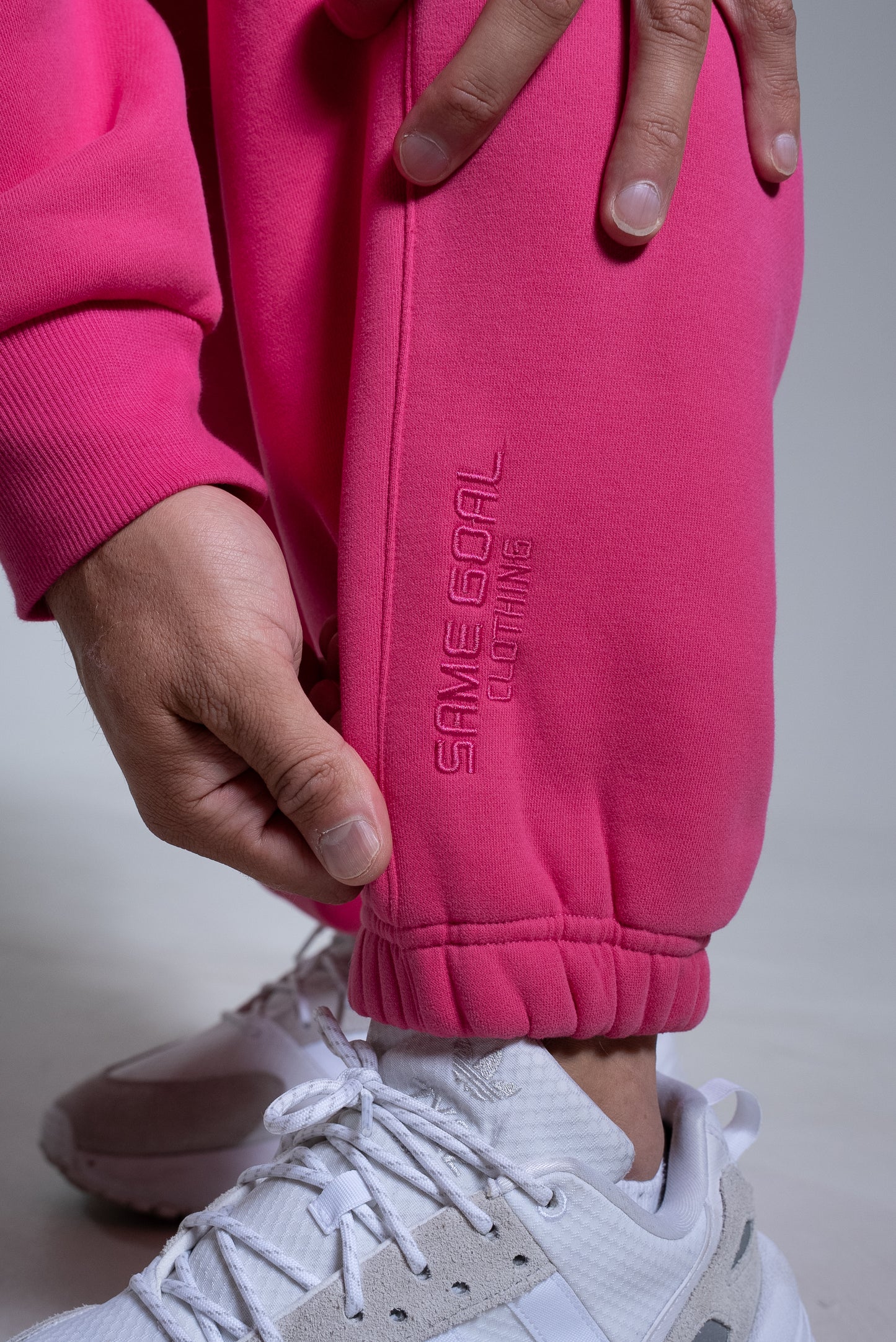 HEAVY collegehousut pinkki